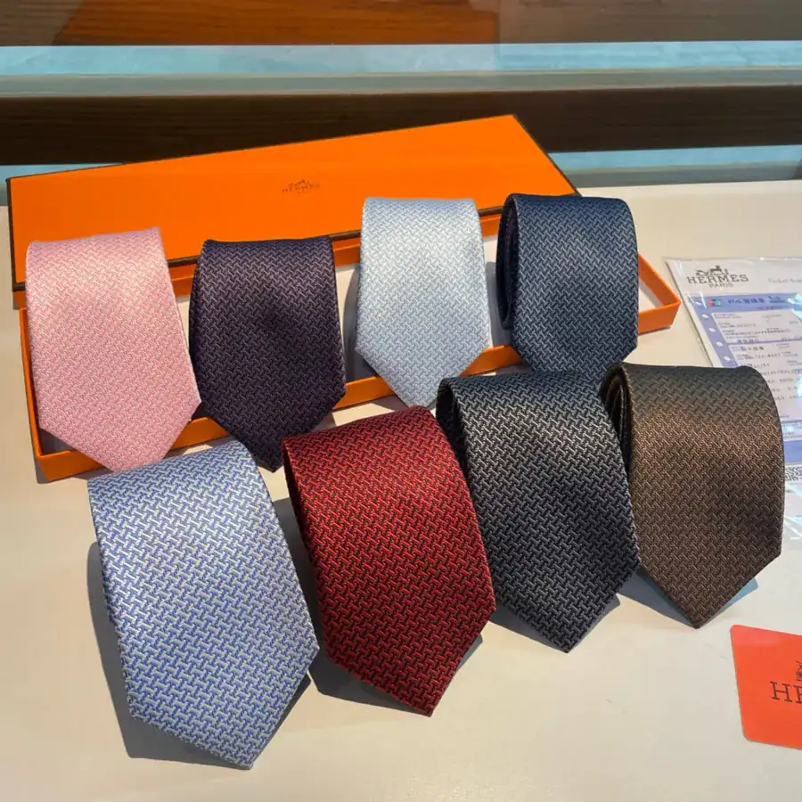Geometric H Pattern Tie for Men