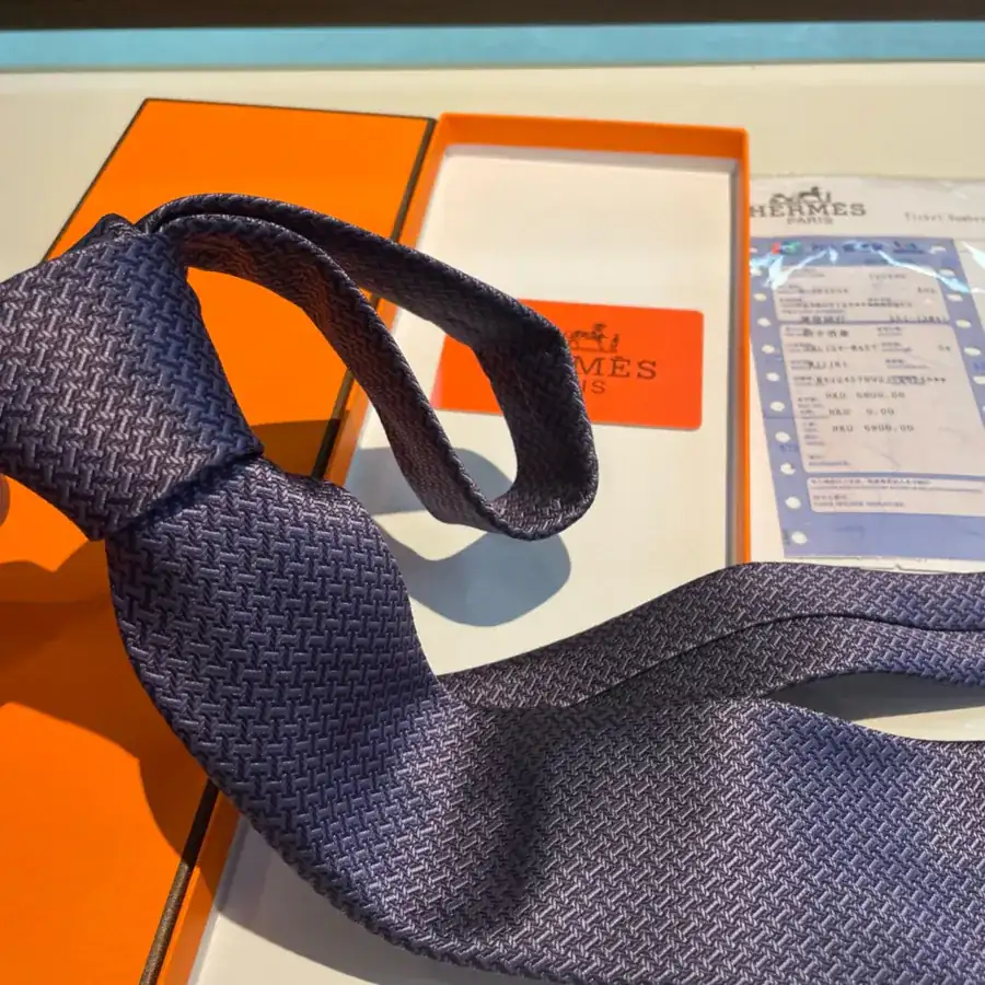 Geometric H Pattern Tie for Men