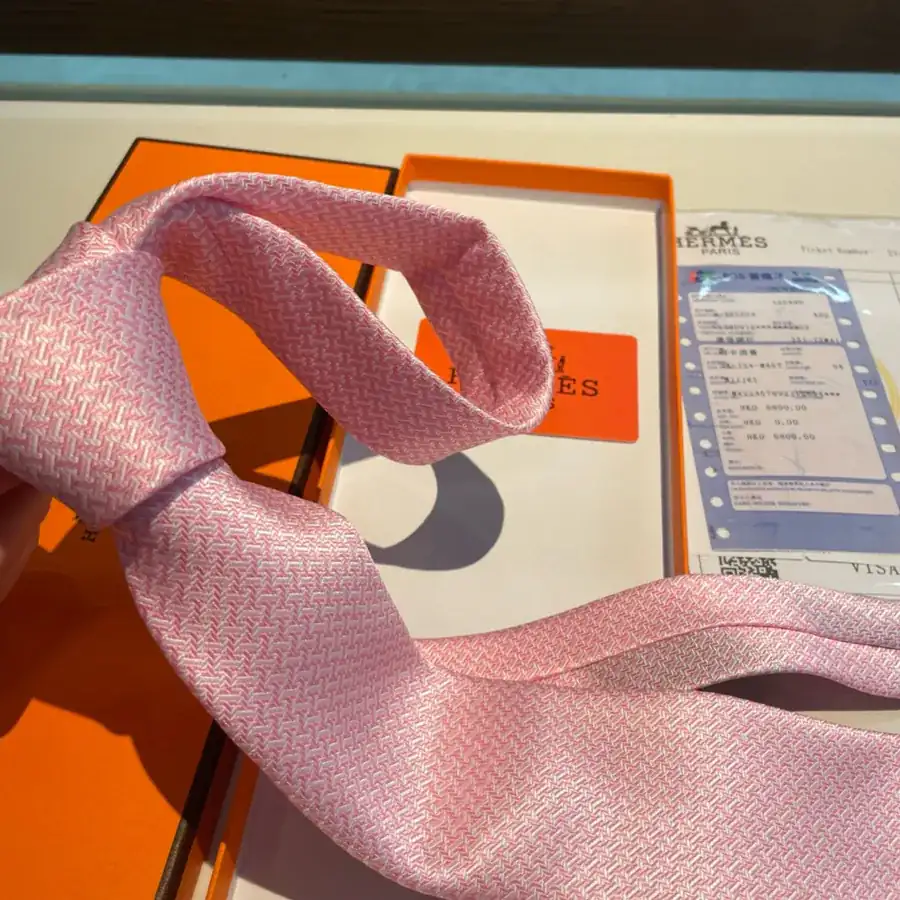 Geometric H Pattern Tie Men's New Collection