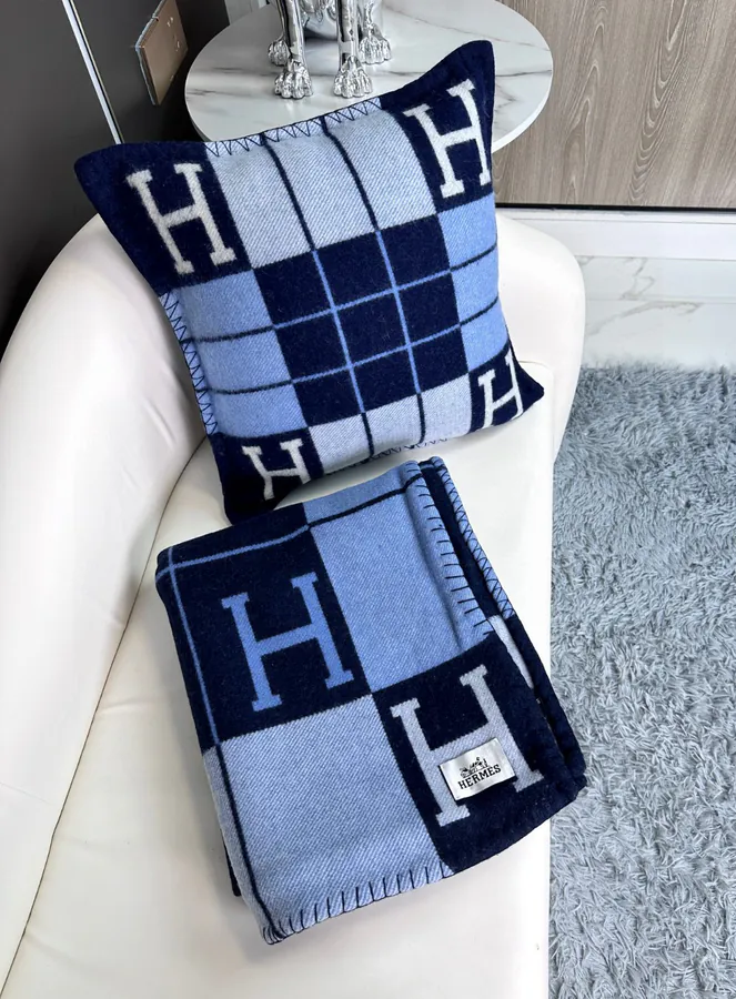 H Family Premium Cashmere Blanket Classic Luxury Throw