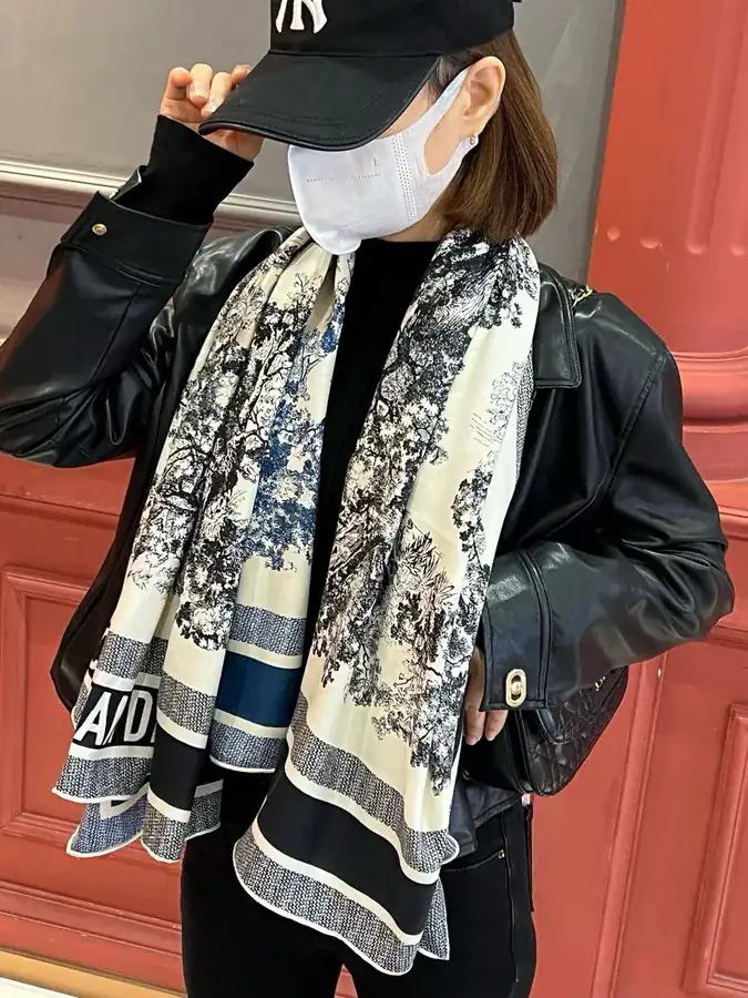 D Zoo Double sided Scarf 140cm