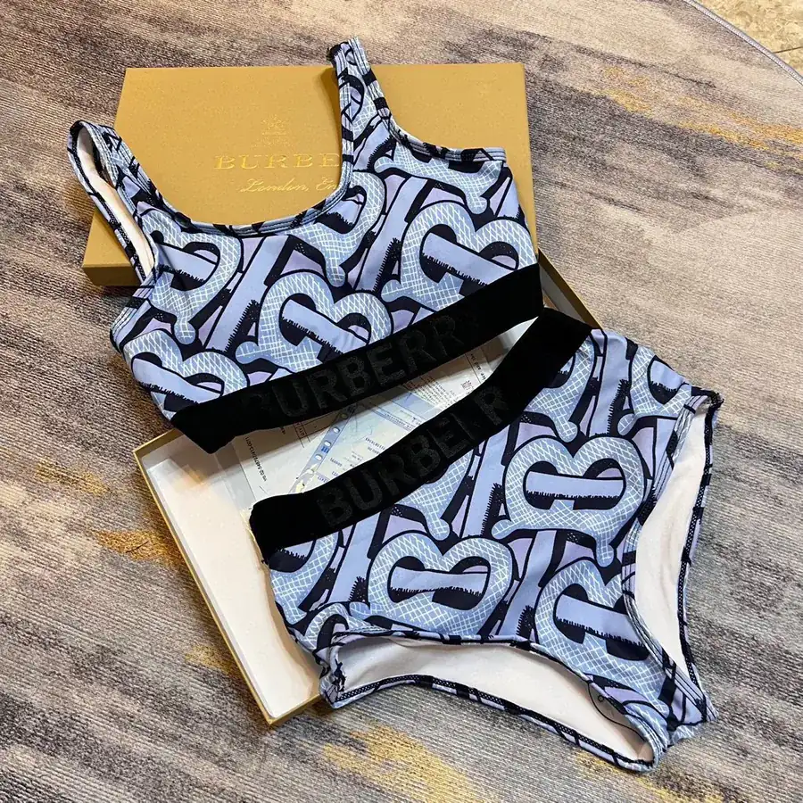 Tory Burch Print High Elasticity Yoga Workout Set Shapewear with Bra Pads + Slimming High Waist Leggings