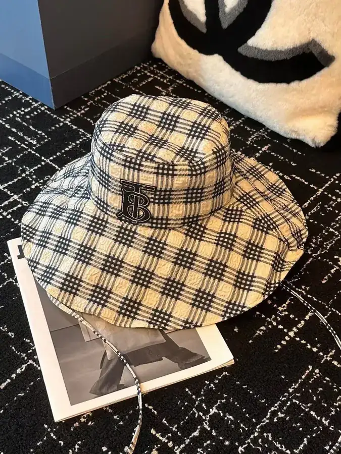 TB Oversized Bucket Hat with Wide Brim