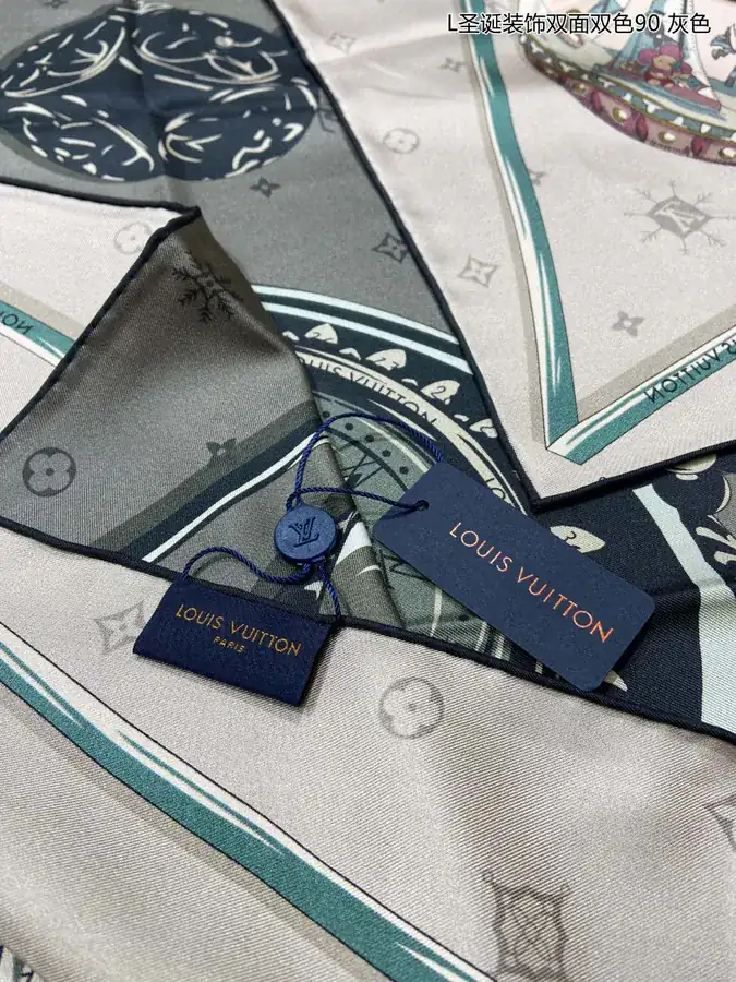 L Christmas Decor Double Sided 90cm Silk Scarf