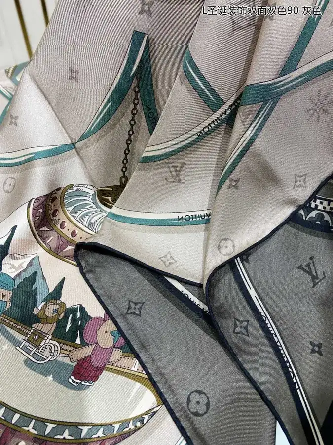 L Christmas Decor Double Sided 90cm Silk Scarf