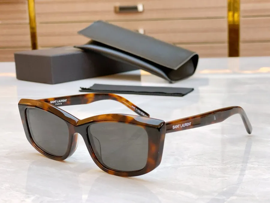 Saint Laurent* SL 658 Sunglasses Trendy Small Frame
