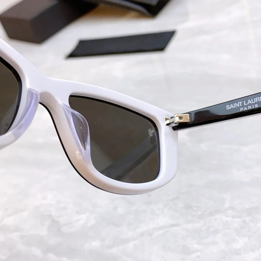 Saint Laurent* SL 658 Sunglasses Trendy Small Frame