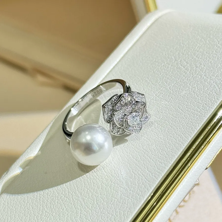 P95 A3735 Elegant Tea Rose Flower Open Ring with Diamonds and Pearls