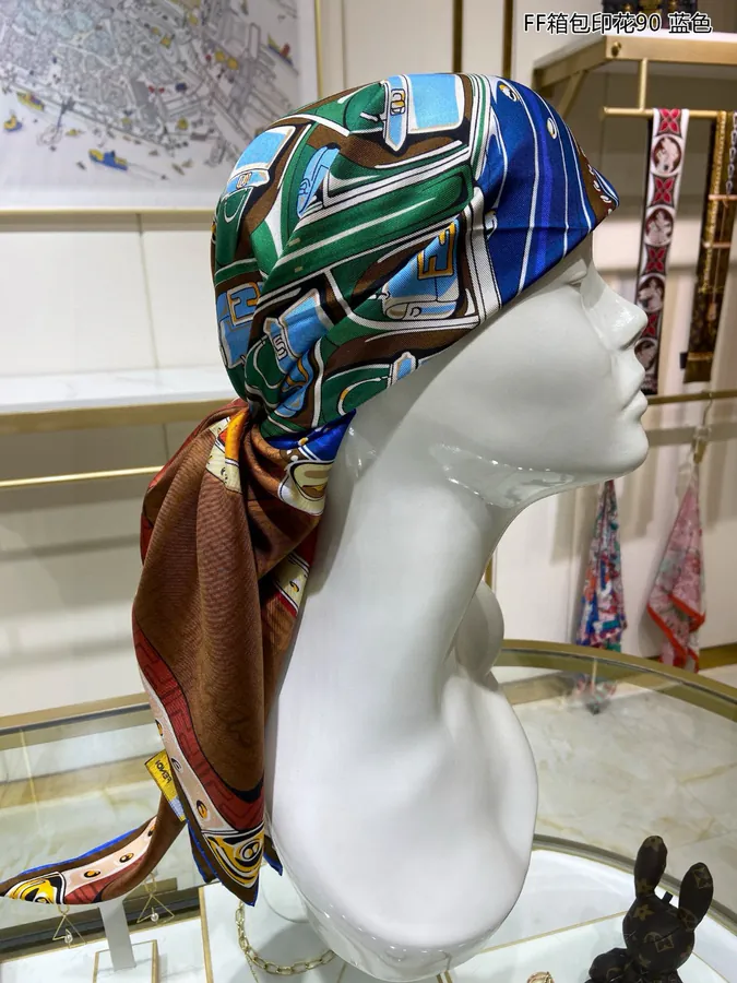 FF Box Bag with Silk Scarf, 90cm x 90cm