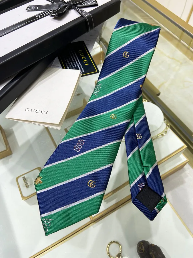 P60 G Family New Men's Tie