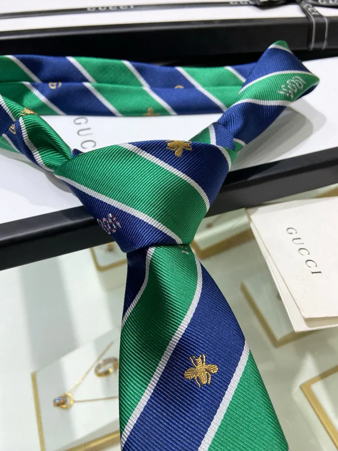 P60 G Family New Men's Tie