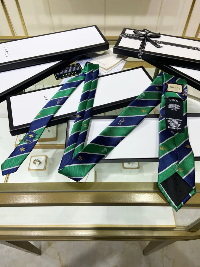 P60 G Family New Men's Tie