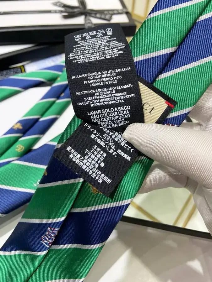 P60 G Family New Men's Tie