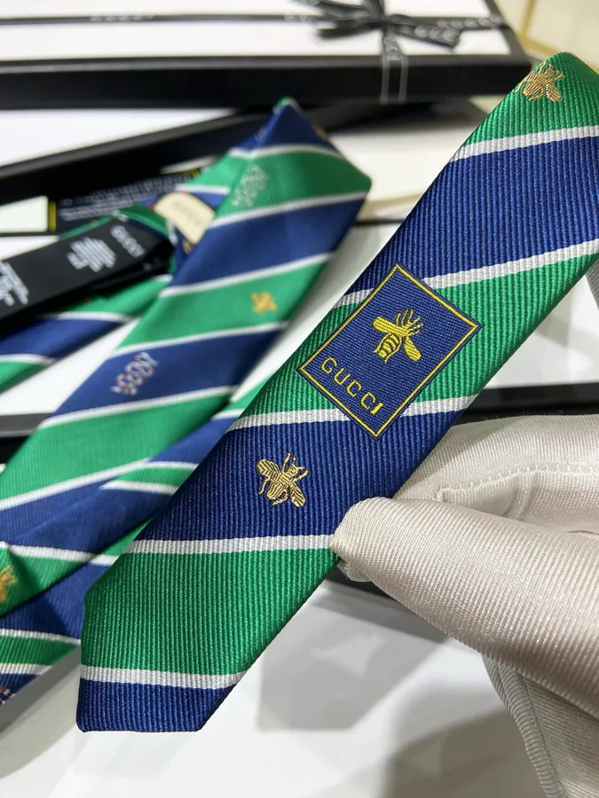 P60 G Family New Men's Tie