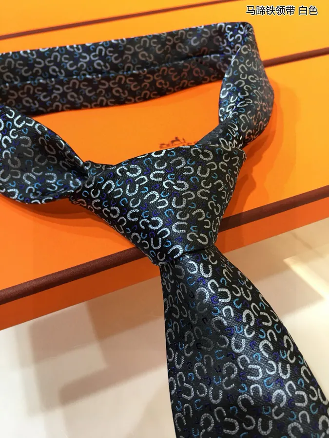 P60 Men's New Tie Series Horse Shoe Tie