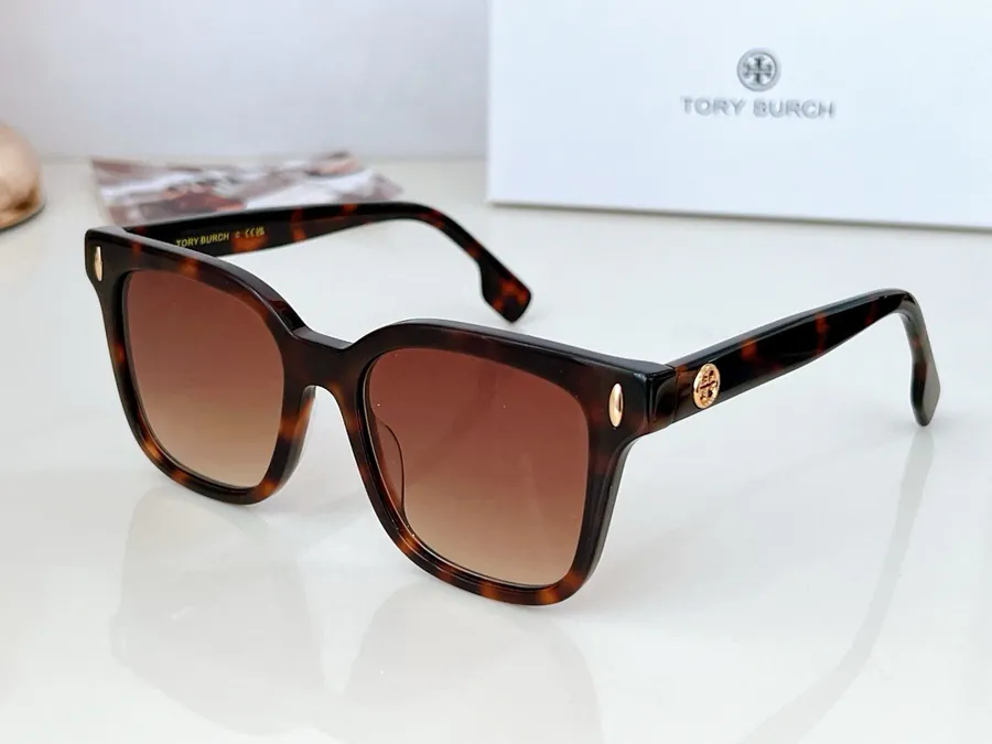 Tory Burch P135 Bucket Bag