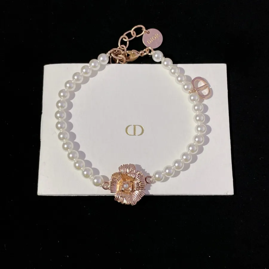 D Violette 3D Flower Pearl Bracelet