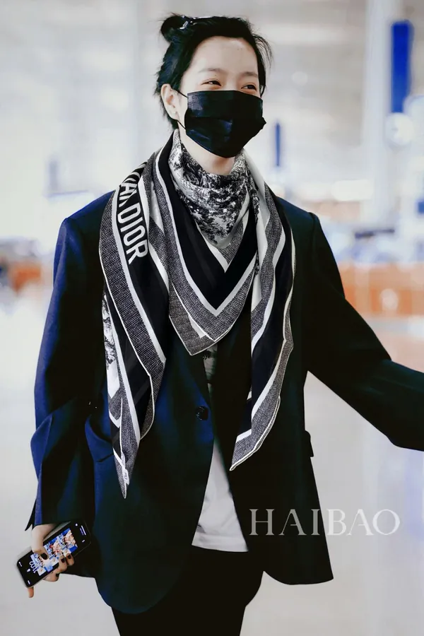 D Zoo Bubble Silk 140cm Scarf