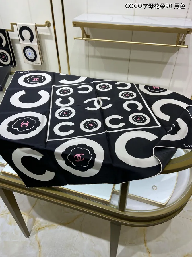 New P120 Coco Letter Flower 90 Silk Scarf