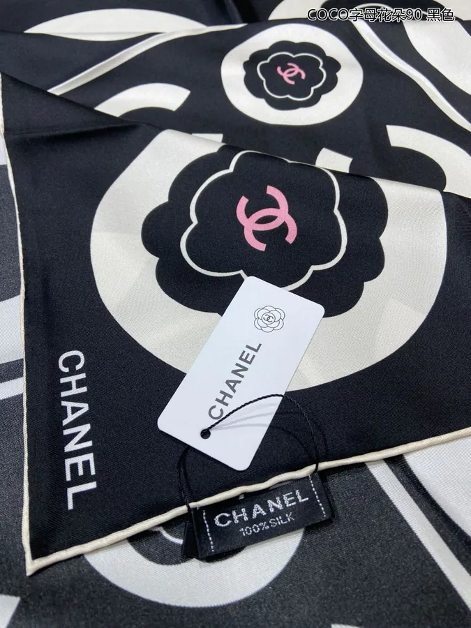 New P120 Coco Letter Flower 90 Silk Scarf