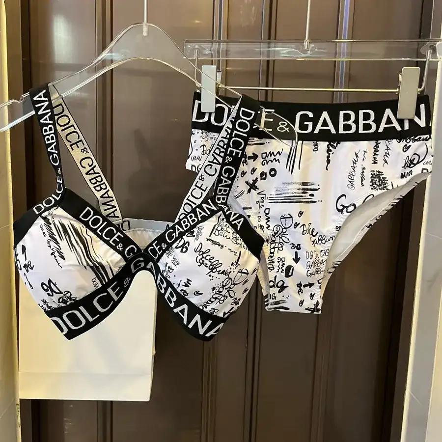 D&G Du Jia Banfen Swimsuit Set Trendy and Youthful