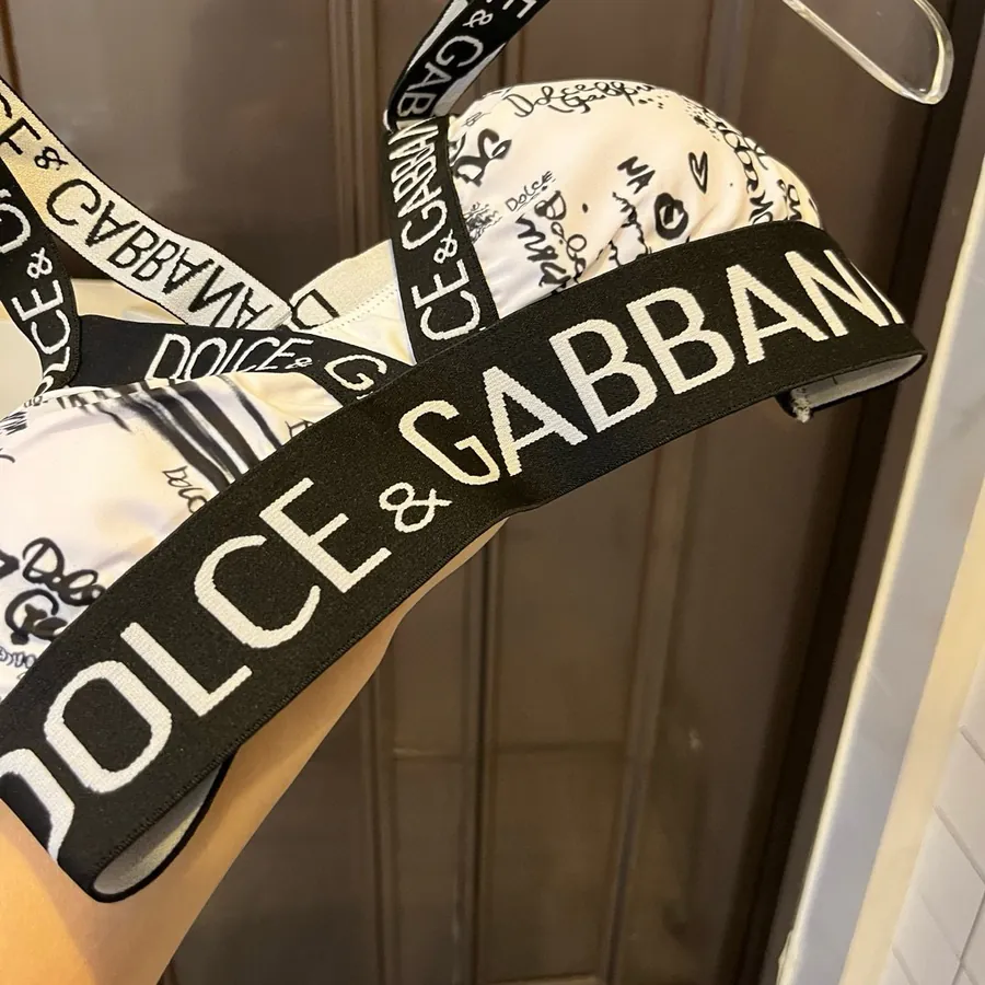 D&G Du Jia Banfen Swimsuit Set Trendy and Youthful
