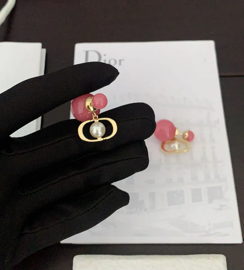 D*or New Pink Pearl Stud Earrings