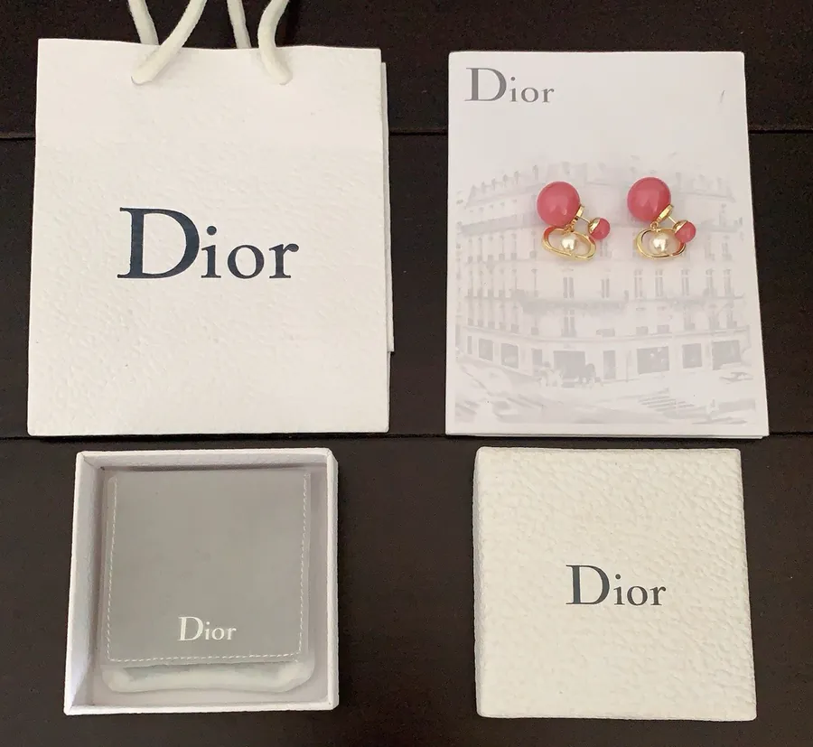 D*or New Pink Pearl Stud Earrings