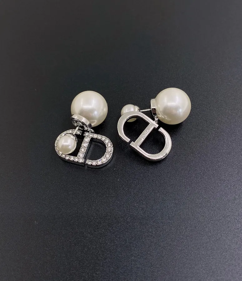 P50 D*OR Latest Silver Full Diamond CD Earrings