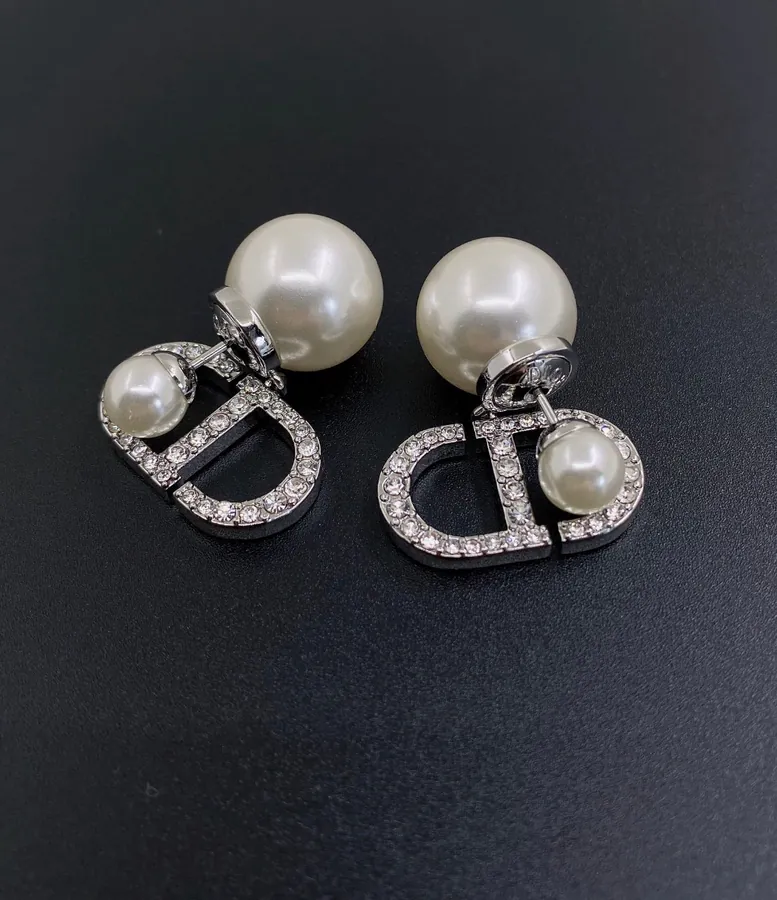 P50 D*OR Latest Silver Full Diamond CD Earrings