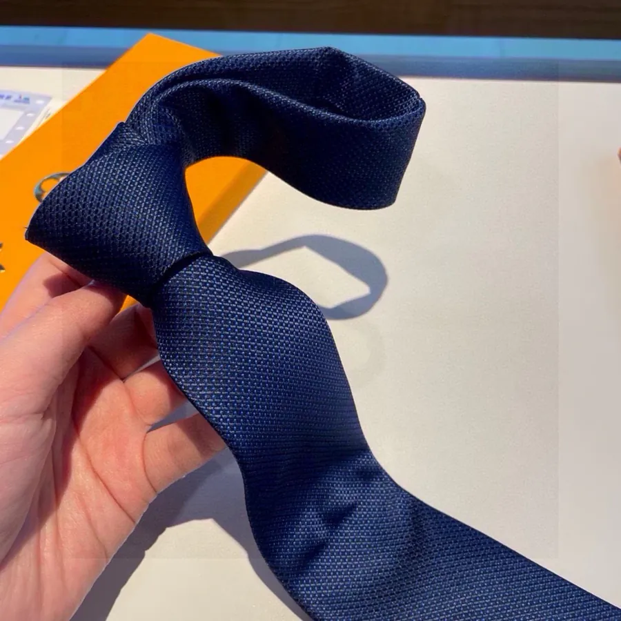 L Woven Pattern Tie Men's Luxury Tie Series
