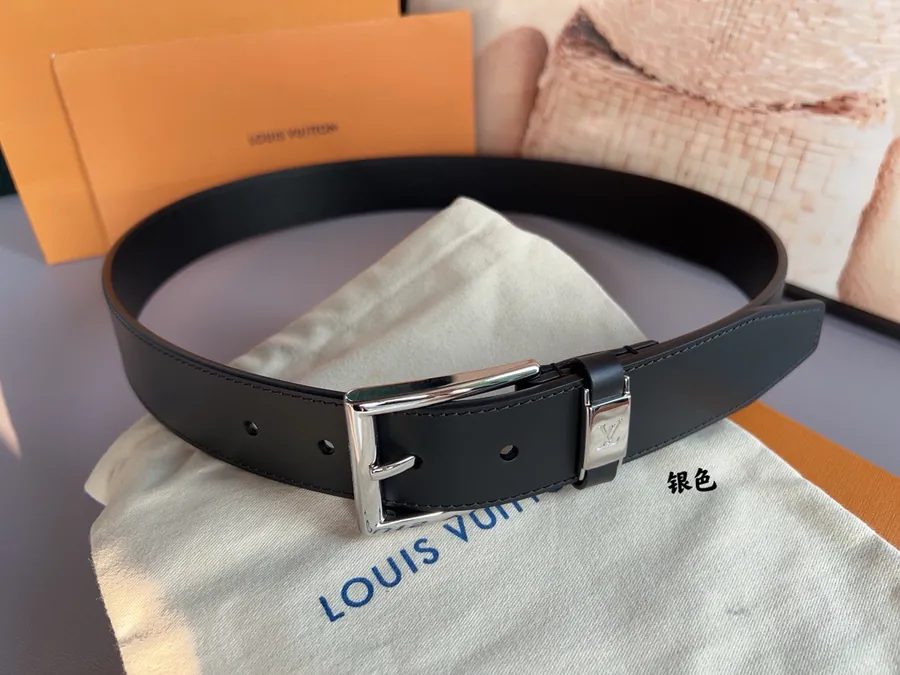 Vendome Belt in Calfskin Elegance and Sophistication