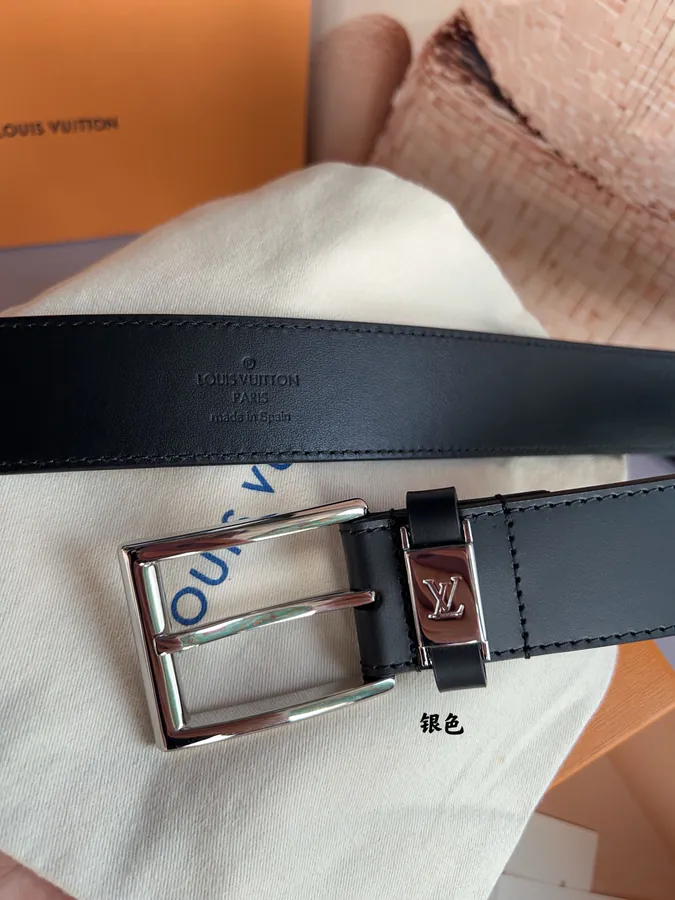 Vendome Belt in Calfskin Elegance and Sophistication