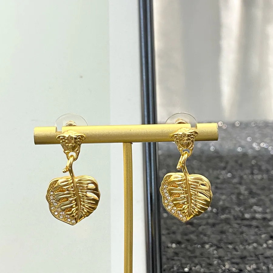 New Arrival Fanjia New Earrings