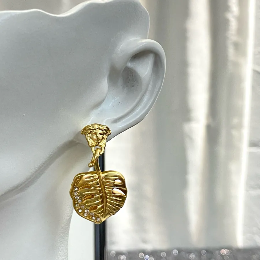 New Arrival Fanjia New Earrings