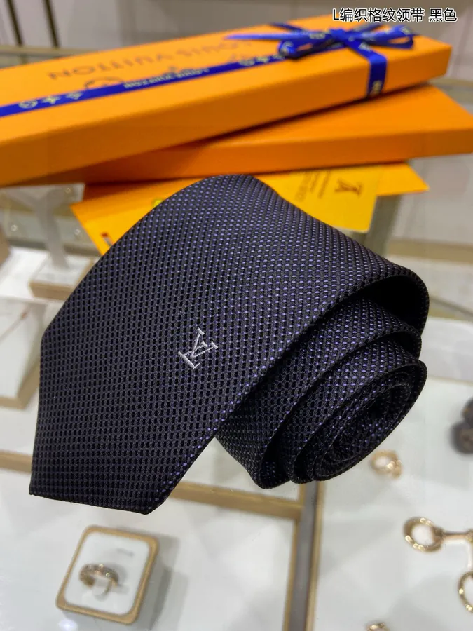 L Woven Pattern Tie for Men Diamonds V Tie