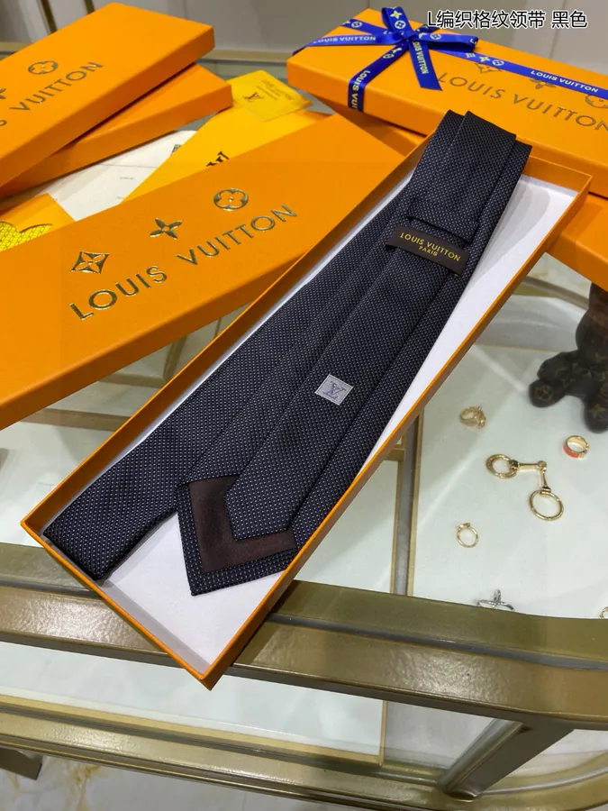 L Woven Pattern Tie for Men Diamonds V Tie