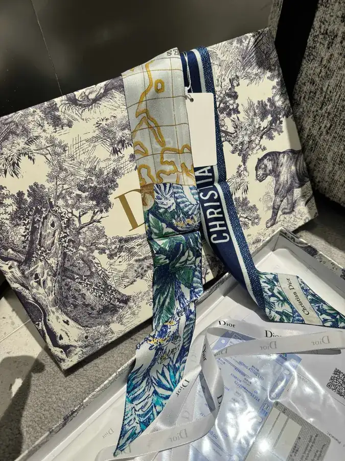 D House Silk Scarf Double Layered