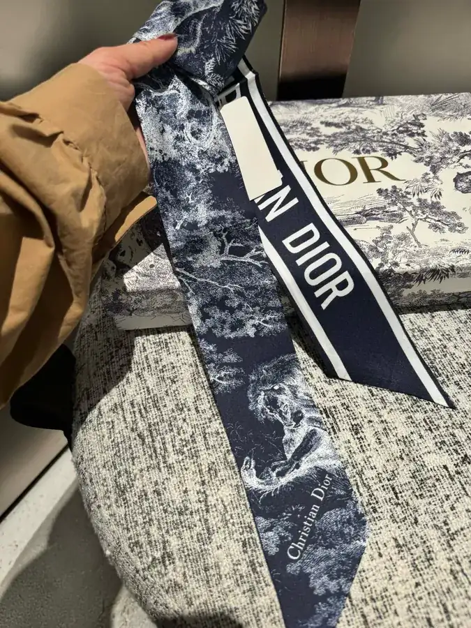 D House Silk Scarf Double Layered