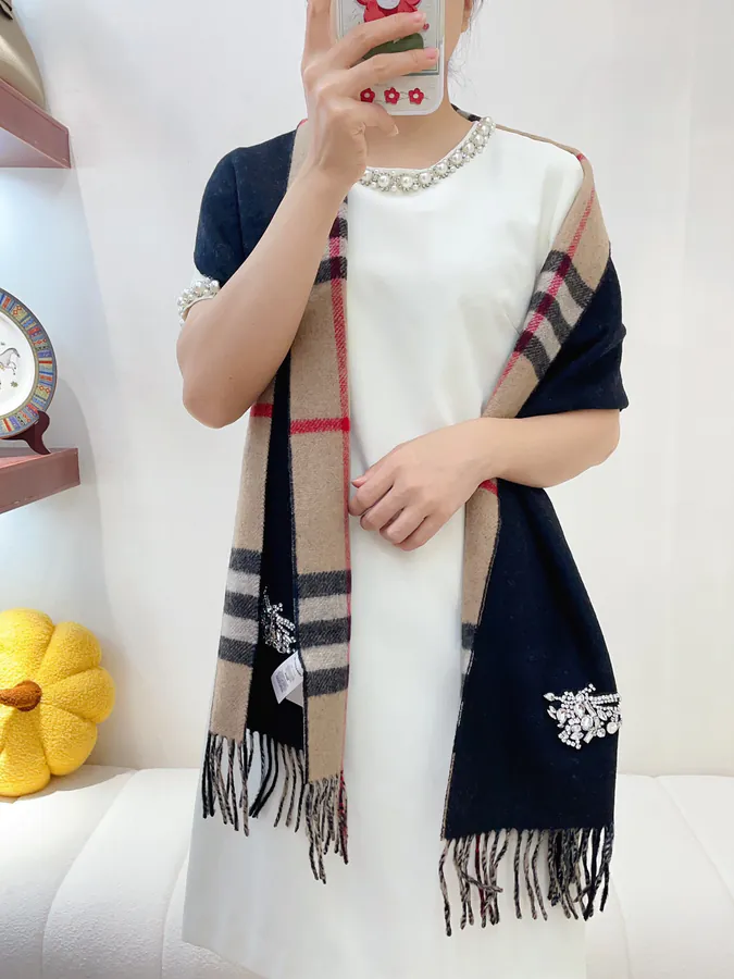 B Brand Stylish Luxury Cashmere Scarf