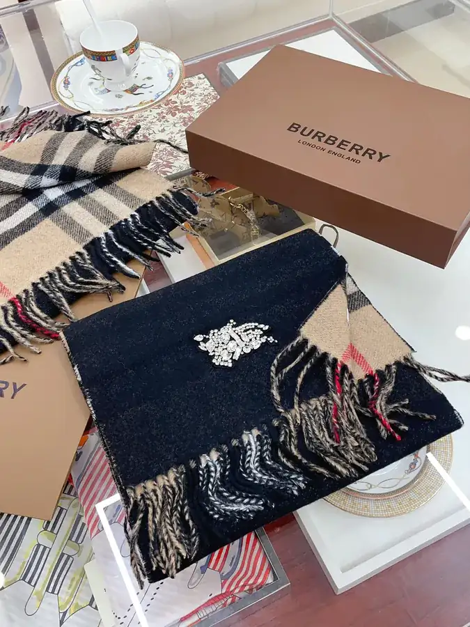 B Brand Stylish Luxury Cashmere Scarf