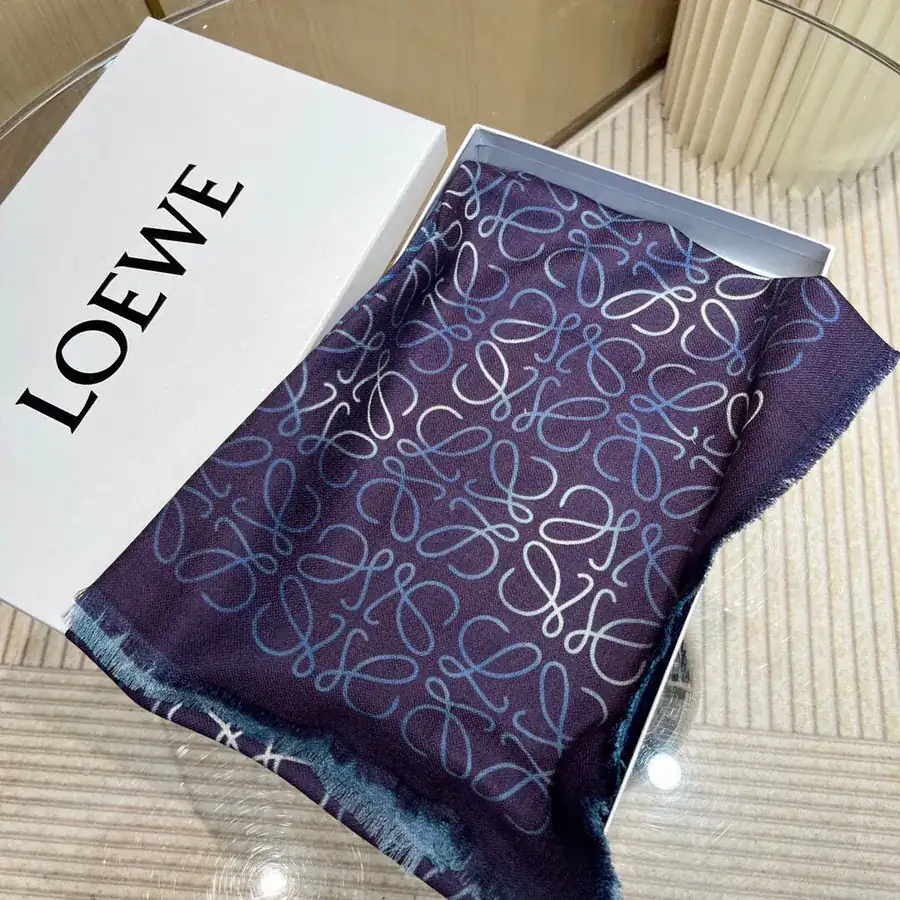 Gradient Double sided Vuitton Grained Calfskin Silk and Cashmere Scarf