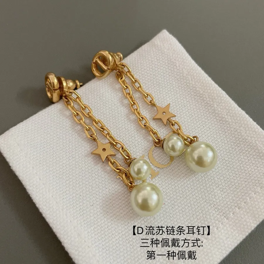 D Flowery Chain Earrings Elegant and Flattering