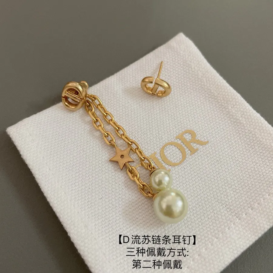 D Flowery Chain Earrings Elegant and Flattering
