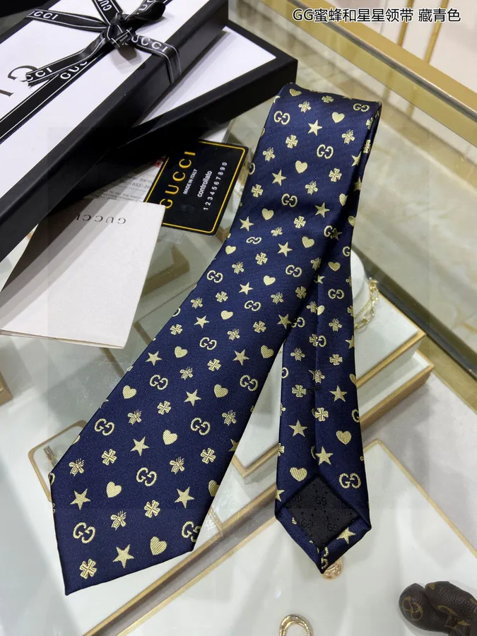 P60 G Family New Mens Tie GG Bee and Star Print