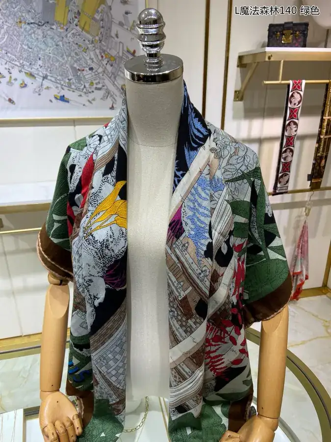 L Magic Forest 140 Cuff, Luxury Wool Scarf