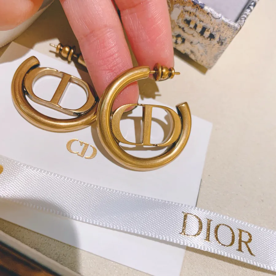 D*or CD Letter Gold Earring Retro Fashion
