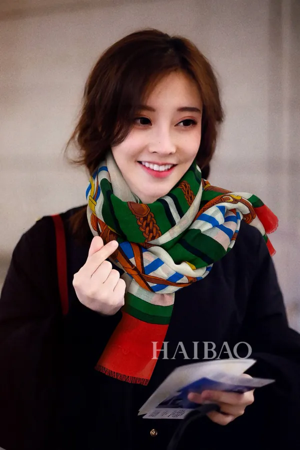 H House Annual Masterpiece Training Cashmere Scarf