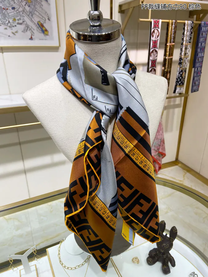 FF Tailor Scarf 90