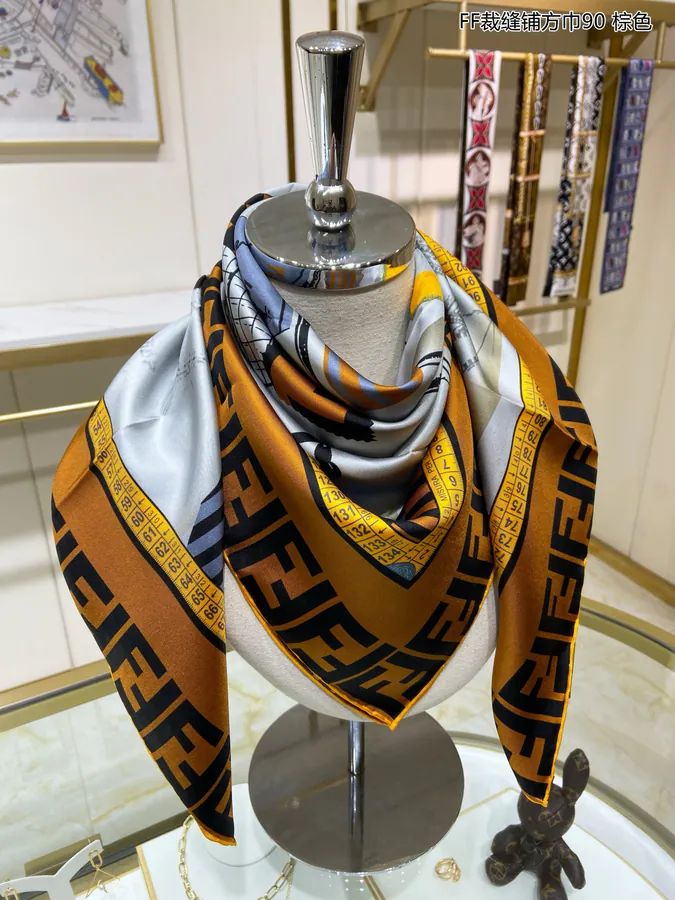 FF Tailor Scarf 90